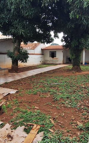 Casa à venda com 236m², 3 quartos e 7 vagas Casa à venda com 236m², 3 quartos e 7 vagasÁrea externa