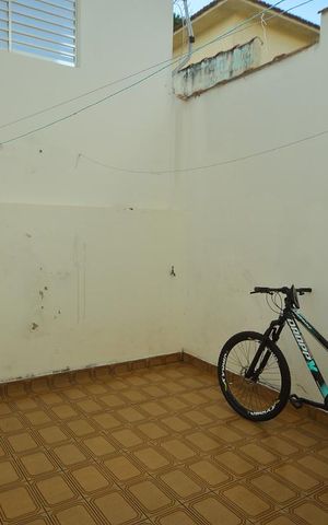 Casa à venda com 225m², 3 quartos e 2 vagasQuintal 