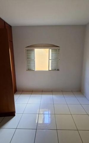 Casa para alugar com 50m², 4 quartos e 1 vaga