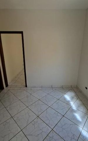 Casa para alugar com 50m², 4 quartos e 1 vaga
