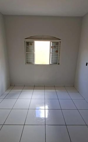 Casa para alugar com 50m², 4 quartos e 1 vaga