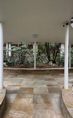 Apartamento à venda com 138m², 3 quartos e sem vaga Apartamento à venda com 138m², 3 quartos e sem vagaEntrada