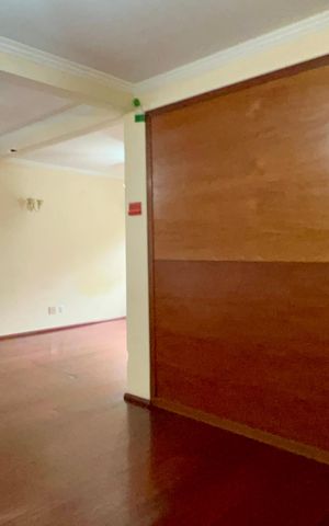 Apartamento à venda com 138m², 3 quartos e sem vaga Apartamento à venda com 138m², 3 quartos e sem vagaSala