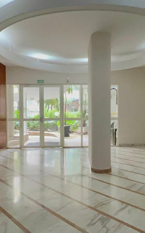 Apartamento à venda com 138m², 3 quartos e sem vaga Apartamento à venda com 138m², 3 quartos e sem vagaHall de entrada