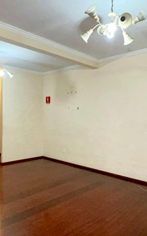 Apartamento à venda com 138m², 3 quartos e sem vaga Apartamento à venda com 138m², 3 quartos e sem vagaSala