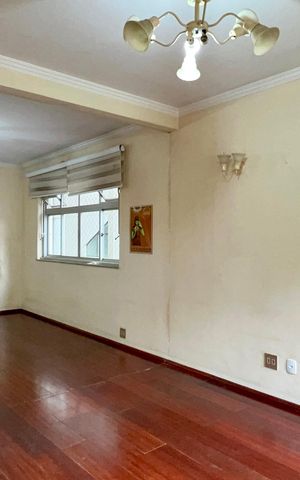 Apartamento à venda com 138m², 3 quartos e sem vaga Apartamento à venda com 138m², 3 quartos e sem vagaSala
