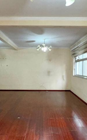 Apartamento à venda com 138m², 3 quartos e sem vaga Apartamento à venda com 138m², 3 quartos e sem vagaSala