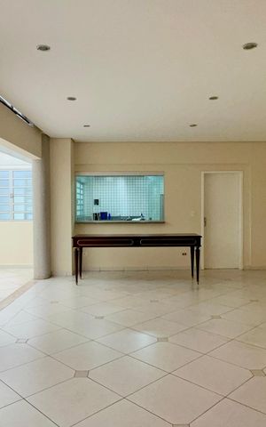 Apartamento à venda com 138m², 3 quartos e sem vaga Apartamento à venda com 138m², 3 quartos e sem vagaSalão de Festas