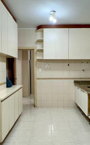 Apartamento à venda com 138m², 3 quartos e sem vaga Apartamento à venda com 138m², 3 quartos e sem vagaCozinha