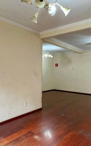 Apartamento à venda com 138m², 3 quartos e sem vaga Apartamento à venda com 138m², 3 quartos e sem vagaSala