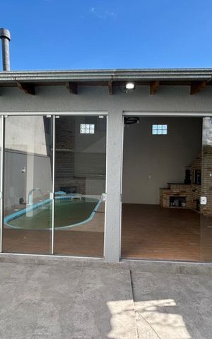Casa à venda com 100m², 3 quartos e 2 vagas