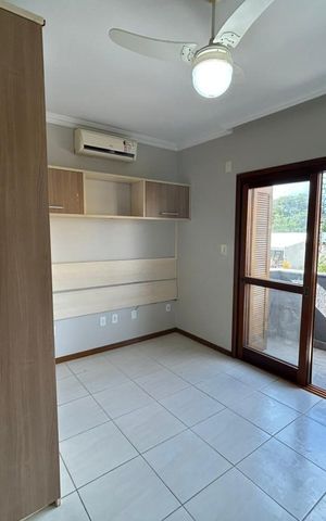 Casa à venda com 100m², 3 quartos e 2 vagas Casa à venda com 100m², 3 quartos e 2 vagasQuarto 1