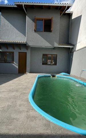 Casa à venda com 100m², 3 quartos e 2 vagas