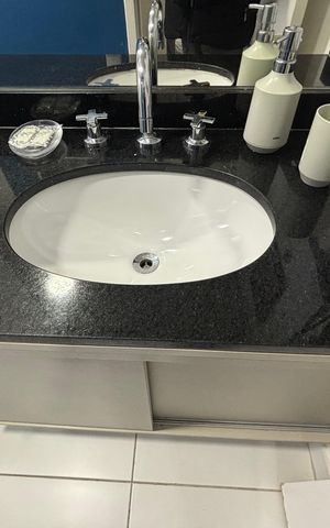 Apartamento para alugar com 45m², 2 quartos e 1 vaga Apartamento para alugar com 45m², 2 quartos e 1 vagaBanheiro