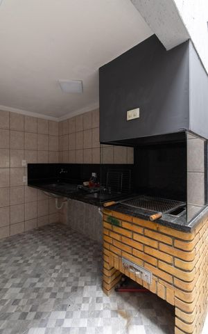 Casa de condomínio à venda com 175m², 3 quartos e 1 vaga Casa de condomínio à venda com 175m², 3 quartos e 1 vagaÁrea de Serviço e Churrasqueira