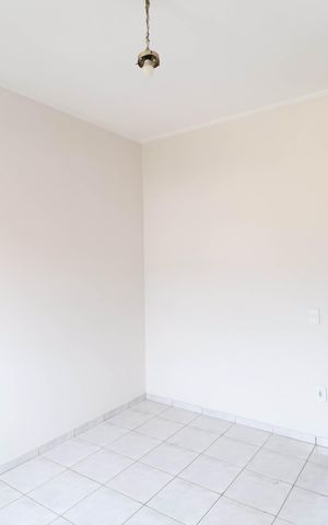 Casa à venda com 180m², 3 quartos e 3 vagas Casa à venda com 180m², 3 quartos e 3 vagasQuarto 1