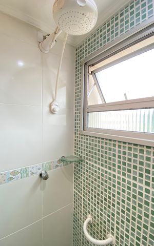 Apartamento à venda com 57m², 2 quartos e 1 vaga Apartamento à venda com 57m², 2 quartos e 1 vagaBanheiro