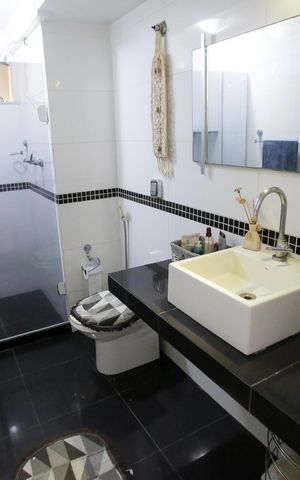 Casa à venda com 440m², 6 quartos e 1 vagaBanheiro Social 2