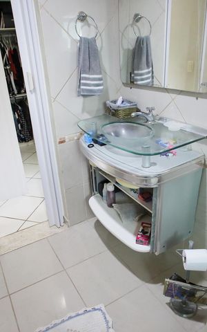 Casa à venda com 440m², 6 quartos e 1 vagaBanheiro da Suíte 1