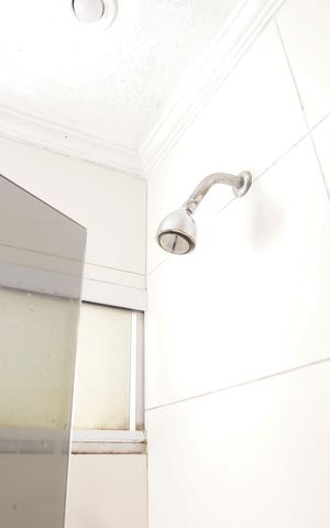 Casa à venda com 440m², 6 quartos e 1 vagaBanheiro da Suíte 2