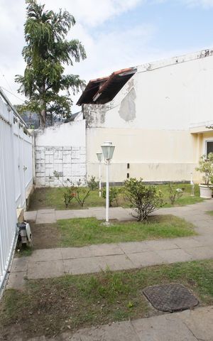 Casa à venda com 440m², 6 quartos e 1 vagaFrente da Casa