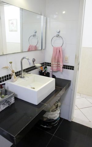 Casa à venda com 440m², 6 quartos e 1 vagaBanheiro Social 2