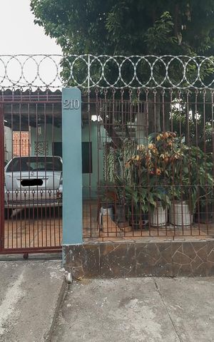 Casa à venda com 126m², 3 quartos e 1 vagaFachada