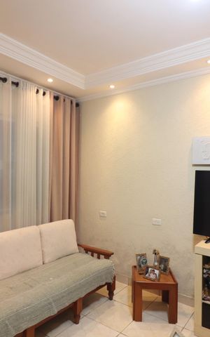 Casa à venda com 180m², 2 quartos e 2 vagasSala 
