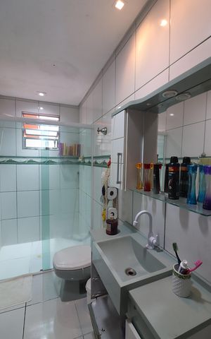 Casa à venda com 180m², 2 quartos e 2 vagasQuarto 3 - Suíte Banheiro 
