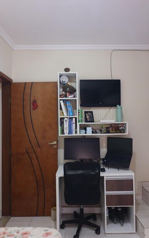 Casa à venda com 180m², 2 quartos e 2 vagasQuarto 1 - Suíte