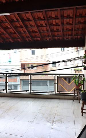 Casa à venda com 180m², 2 quartos e 2 vagasQuarto 3 - Suíte Varanda 