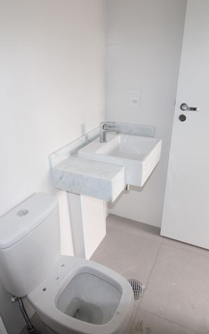 Apartamento à venda com 71m², 2 quartos e 1 vagaQuarto 2 - Banheiro