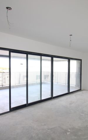 Apartamento à venda com 137m², 3 quartos e 2 vagasSala / Cozinha