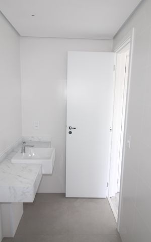 Apartamento à venda com 137m², 3 quartos e 2 vagasQuarto 1 - Banheiro