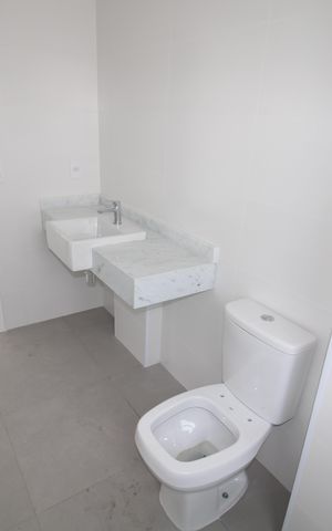 Apartamento à venda com 137m², 3 quartos e 2 vagasQuarto 3 - Banheiro