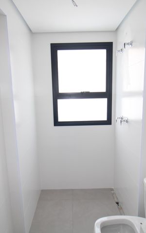Apartamento à venda com 137m², 3 quartos e 2 vagasQuarto 2 - Banheiro