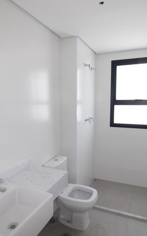 Apartamento à venda com 137m², 3 quartos e 2 vagasQuarto 3 - Banheiro