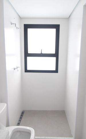 Apartamento à venda com 118m², 3 quartos e 2 vagasQuarto 2 - Banheiro