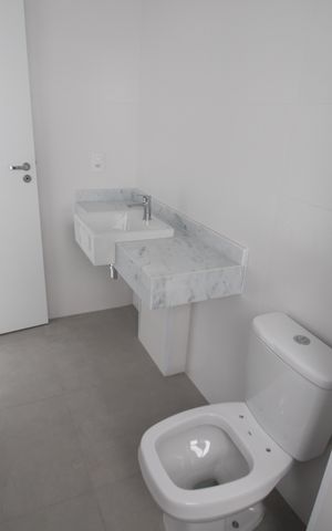 Apartamento à venda com 118m², 3 quartos e 2 vagasQuarto 1 - Banheiro