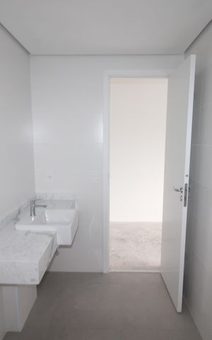 Apartamento à venda com 118m², 3 quartos e 2 vagasQuarto 3 - Banheiro