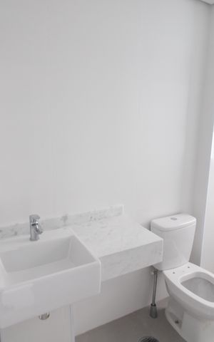 Apartamento à venda com 117m², 3 quartos e 2 vagasQuarto 2 - Banheiro