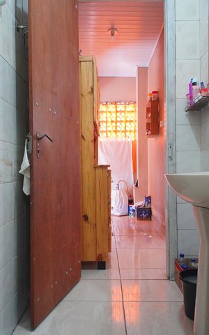 Casa à venda com 180m², 2 quartos e 1 vagaBanheiro