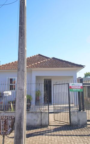 Casa à venda com 180m², 2 quartos e 1 vagaFachada