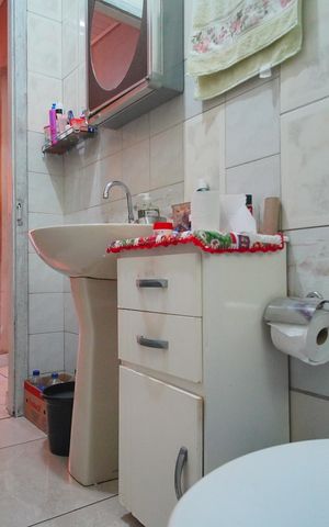Casa à venda com 180m², 2 quartos e 1 vagaBanheiro
