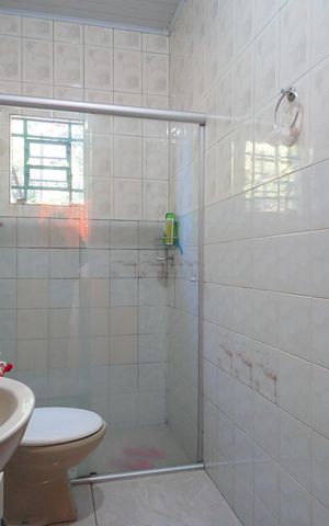 Casa à venda com 180m², 2 quartos e 1 vagaBanheiro