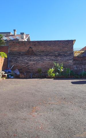 Casa à venda com 180m², 2 quartos e 1 vagaÁrea externa