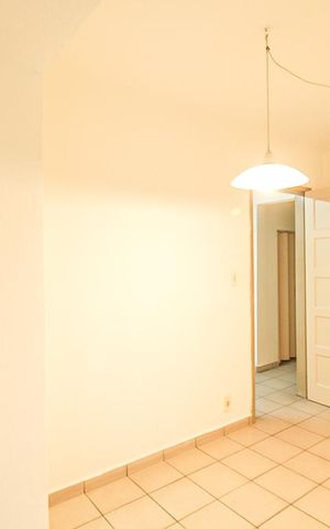 Casa para alugar com 90m², 3 quartos e sem vaga Casa para alugar com 90m², 3 quartos e sem vagaCopa