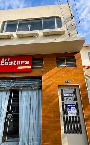 Casa para alugar com 90m², 3 quartos e sem vaga Casa para alugar com 90m², 3 quartos e sem vagaFachada