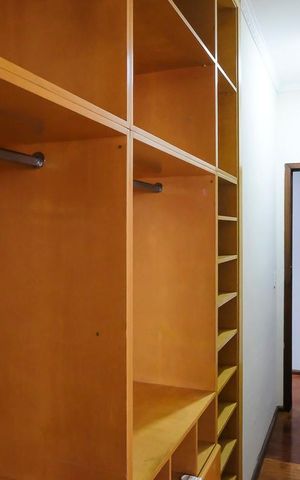 Apartamento para alugar com 74m², 2 quartos e 1 vagaCloset da suíte