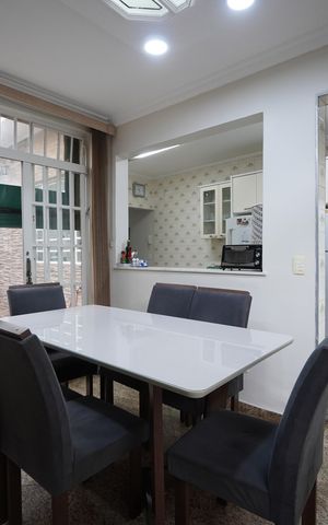 Casa à venda com 250m², 4 quartos e 3 vagasCopa